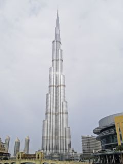 Najwyższy budynek świata o wysokości 828 metrów